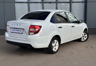 Подержанный автомобиль LADA (ВАЗ) Granta Sedan 2020 года (4 фото)