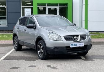 Подержанный автомобиль Nissan Qashqai 2008 года (3 фото)
