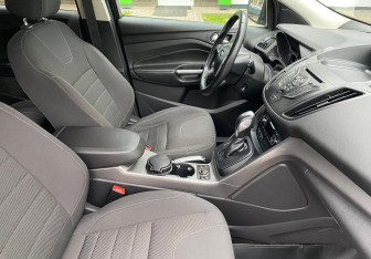 Подержанный автомобиль Ford Kuga 2014 года (11 фото)