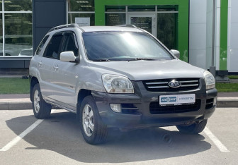 Подержанный автомобиль Kia Sportage 2006 года (3 фото)