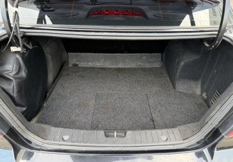 Подержанный автомобиль Chevrolet Aveo Sedan 2007 года (14 фото)