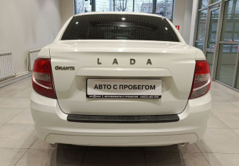 Подержанный автомобиль LADA (ВАЗ) Granta Sedan 2019 года (7 фото)