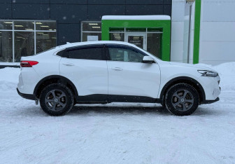 Подержанный автомобиль Haval F7x 2023 года (8 фото)