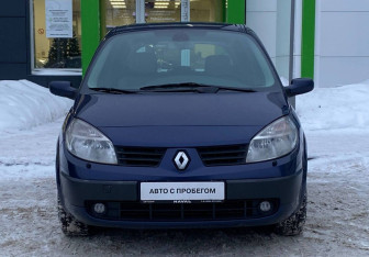 Подержанный автомобиль Renault Scenic 2005 года (2 фото)