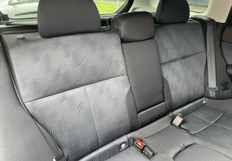 Подержанный автомобиль Subaru Forester Suv 2010 года (11 фото)