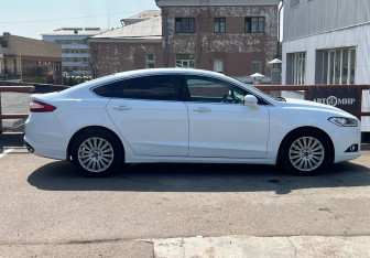 Подержанный автомобиль Ford Mondeo Sedan 2016 года (4 фото)