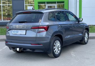 Подержанный автомобиль Skoda Karoq 2020 года (5 фото)