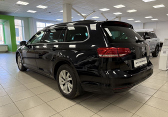 Подержанный автомобиль Volkswagen Passat Wagon 2017 года (7 фото)