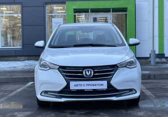 Подержанный автомобиль Changan Alsvin 2023 года (2 фото)
