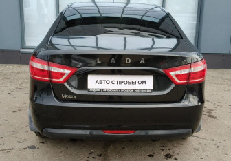 Подержанный автомобиль LADA (ВАЗ) Vesta Sedan 2019 года (7 фото)