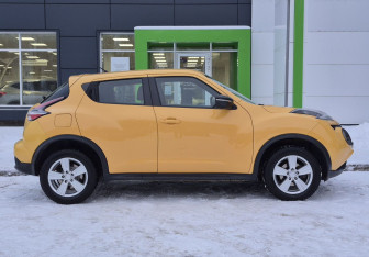 Подержанный автомобиль Nissan Juke 2014 года (4 фото)