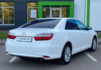 Подержанный автомобиль Toyota Camry Sedan 2016 года (5 фото)