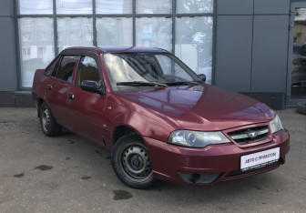 Подержанный автомобиль Daewoo Nexia Sedan 2009 года (3 фото)