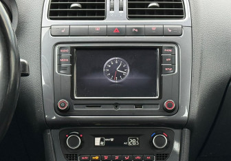 Подержанный автомобиль Volkswagen Polo Sedan 2018 года (14 фото)