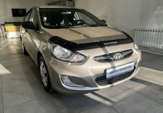 Подержанный автомобиль Hyundai Solaris Sedan 2011 года (3 фото)