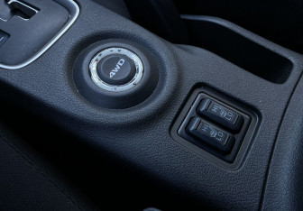 Подержанный автомобиль Mitsubishi Outlander 2013 года (14 фото)