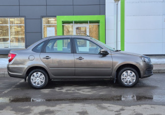 Подержанный автомобиль LADA (ВАЗ) Granta Sedan 2024 года (4 фото)