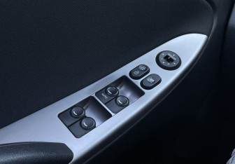 Подержанный автомобиль Hyundai Solaris Sedan 2015 года (15 фото)