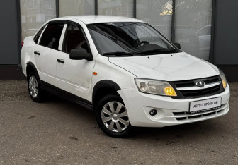 Подержанный автомобиль LADA (ВАЗ) Granta Sedan 2015 года (3 фото)