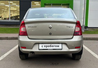 Подержанный автомобиль Renault Logan Sedan 2014 года (6 фото)