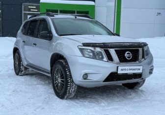 Подержанный автомобиль Nissan Terrano 2021 года (3 фото)
