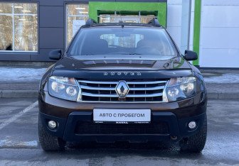 Подержанный автомобиль Renault Duster 2012 года (2 фото)
