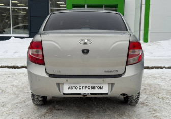 Подержанный автомобиль LADA (ВАЗ) Granta Sedan 2014 года (6 фото)