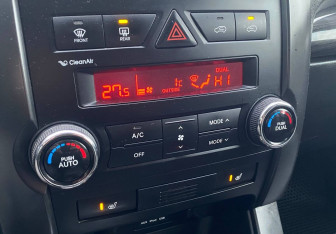 Подержанный автомобиль Kia Sorento 2012 года (13 фото)