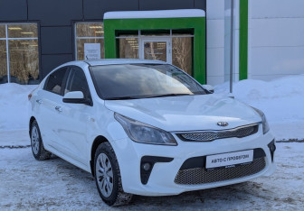 Подержанный автомобиль Kia Rio Sedan 2018 года (3 фото)