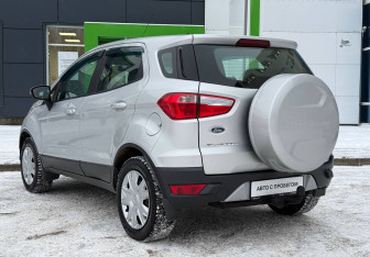 Подержанный автомобиль Ford EcoSport 2016 года (7 фото)