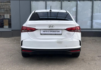 Подержанный автомобиль Hyundai Solaris Sedan 2021 года (8 фото)