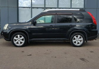Подержанный автомобиль Nissan X-Trail 2007 года (5 фото)