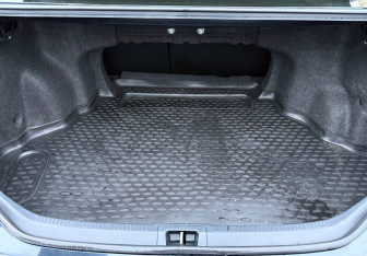 Подержанный автомобиль Toyota Camry Sedan 2012 года (16 фото)