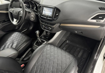 Подержанный автомобиль LADA (ВАЗ) Vesta Sedan 2018 года (11 фото)