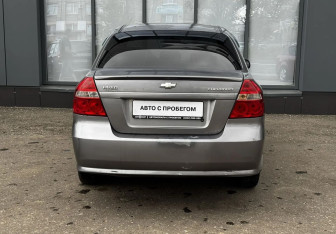 Подержанный автомобиль Chevrolet Aveo Sedan 2006 года (7 фото)