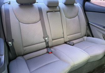 Подержанный автомобиль Hyundai Elantra Sedan 2010 года (11 фото)