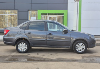 Подержанный автомобиль LADA (ВАЗ) Granta Sedan 2020 года (4 фото)