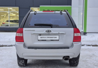Подержанный автомобиль Kia Sportage 2007 года (6 фото)