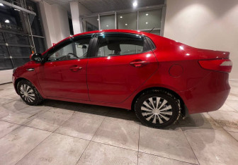 Подержанный автомобиль Kia Rio Sedan 2013 года (4 фото)
