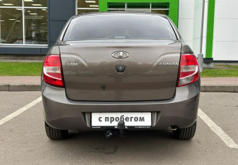 Подержанный автомобиль LADA (ВАЗ) Granta Sedan 2017 года (7 фото)