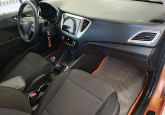 Подержанный автомобиль Hyundai Solaris Sedan 2019 года (12 фото)
