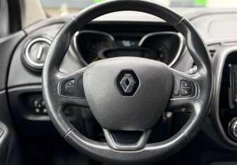 Подержанный автомобиль Renault Kaptur 2016 года (12 фото)