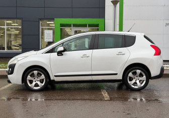 Подержанный автомобиль Peugeot 3008 2011 года (8 фото)