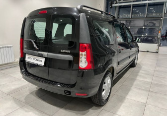 Подержанный автомобиль LADA (ВАЗ) Largus Wagon 2015 года (8 фото)