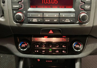 Подержанный автомобиль Kia Sportage 2011 года (13 фото)