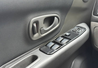 Подержанный автомобиль Mitsubishi Pajero Sport 2006 года (13 фото)