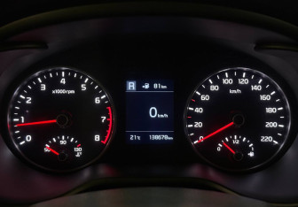 Подержанный автомобиль Kia Rio Hatchback 2018 года (12 фото)