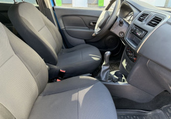 Подержанный автомобиль Renault Logan Sedan 2018 года (9 фото)