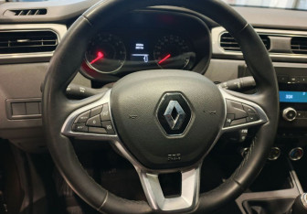 Подержанный автомобиль Renault Arkana 2019 года (12 фото)