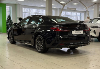 Новый Toyota Camry Sedan 2025 (7 фото)